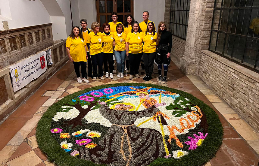 Il gruppo infioratori di Fucecchio ad Assisi per omaggiare il patrono d'Italia