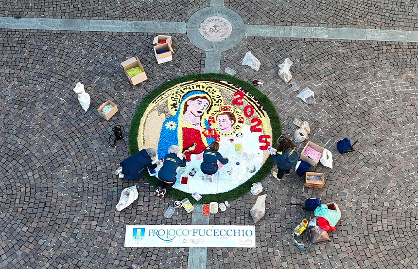 Gli infioratori di Fucecchio a Montenero per la festa della Patrona della Toscana