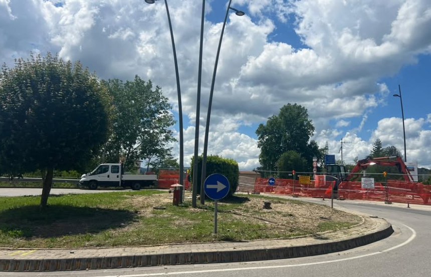 Certaldo, lavori al nuovo ponte sull'Elsa: mercoledì mattina gettata di calcestruzzo