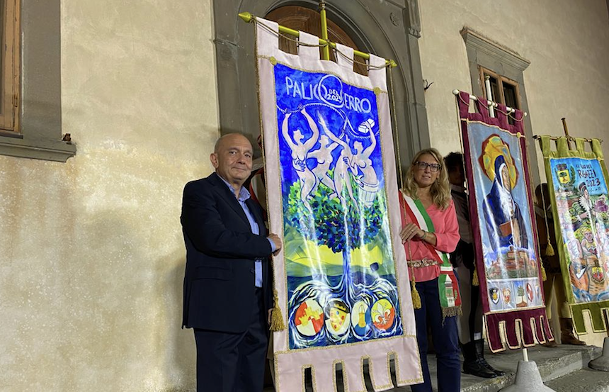 A Cerreto Guidi la benedizione dei cenci del Palio del Cerro