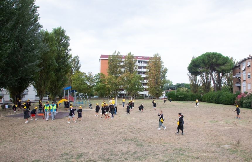 'Puliamo il mondo' al via, in campo oltre 300 alunni per liberare dai rifiuti parchi, giardini e cortili